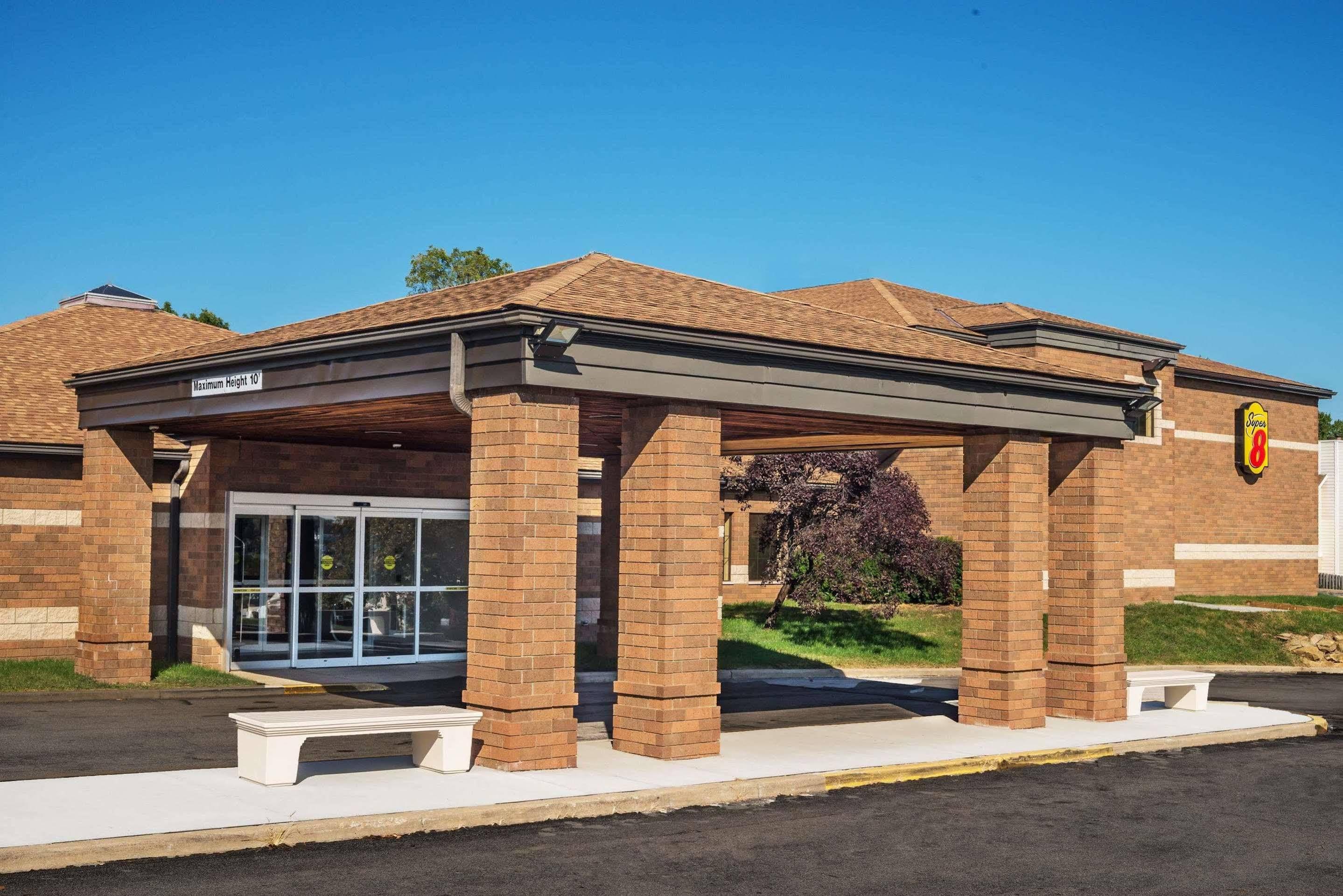 Super 8 By Wyndham Copley Akron Buitenkant foto