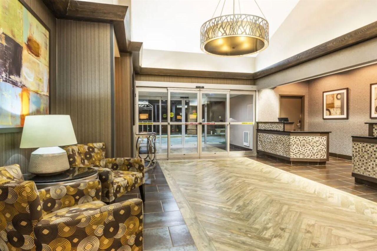 Super 8 By Wyndham Copley Akron Buitenkant foto