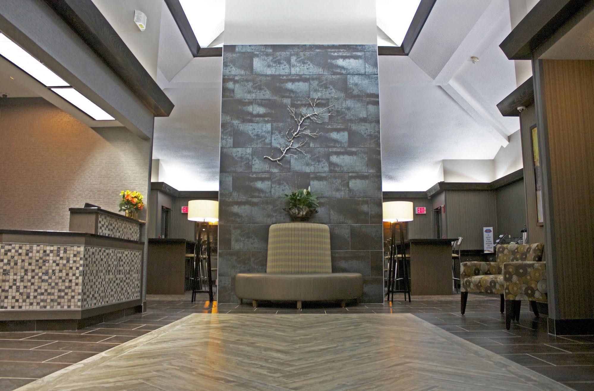 Super 8 By Wyndham Copley Akron Buitenkant foto